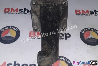 Кронштейн опоры двигателя левый Мерседес ом613
